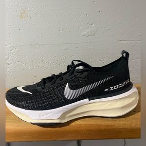 Nike Invincible Run 3. Mens size 10 Brand new